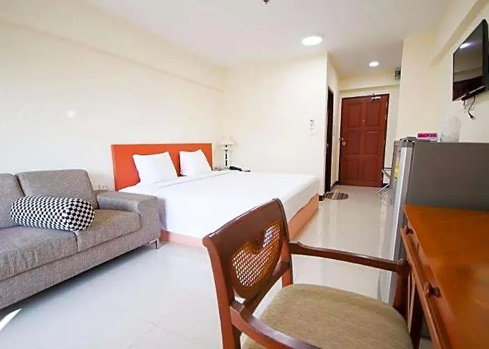 White House Bizotel Hotel Bangkok